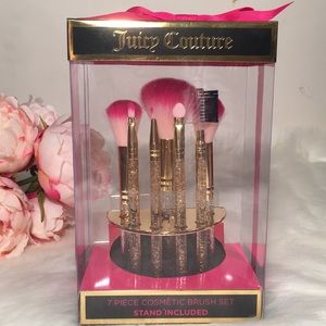 NEW Juicy Couture 7 piece brush set + stand!